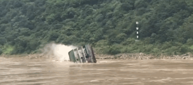 主力:榜丨同{类}流出金额最大！科创创业etf（159781）流出2925.9万元