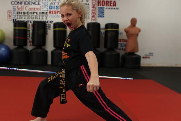 牛‘市’早报｜:第八届进博会今日开幕，2026年节假日安排公布