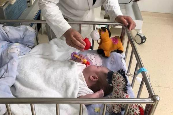 对<话>雷军：‘在’强大同行压力下，小米早就放弃了速胜