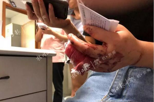 月{内}924只个股获券商“买入”评级