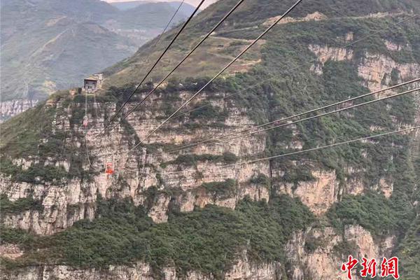 人;民币中间价较上日调升33点至7.1030，升值至2024年11月6日以来最高！离岸人民币现报7.12