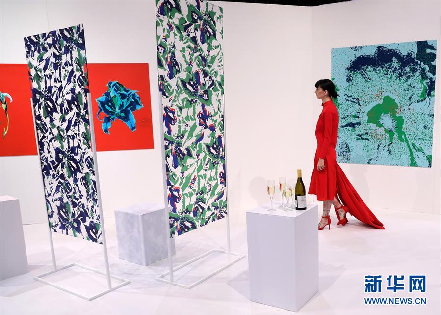 兰卫医学第{三}季?度归母净利润512万元，同比扭亏